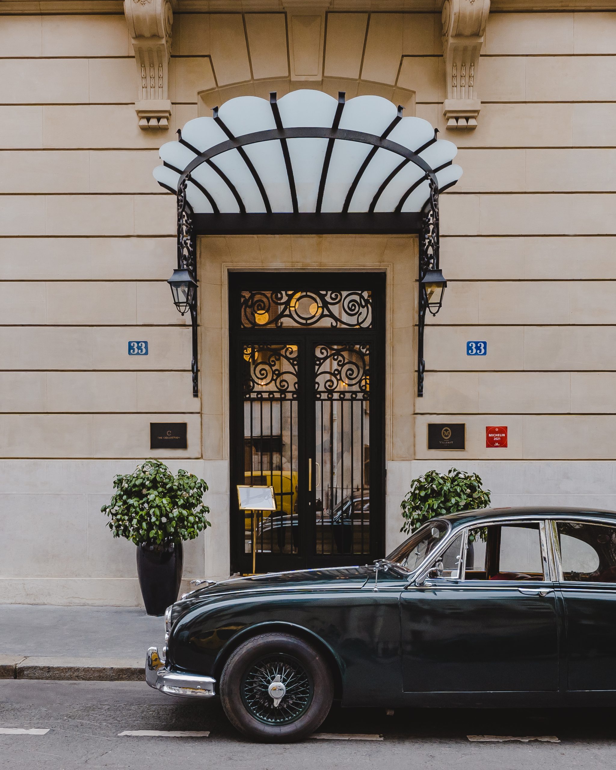 Discretion & confidentiality 